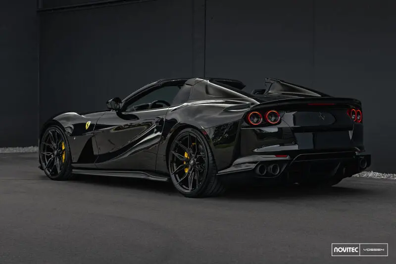 Vossen X Novitec Nf11 22X12.5 - 5X114.3 Bp - Et46 - Gloss Black Ferrari 812 Superfast/Gts Rear Wheel 1