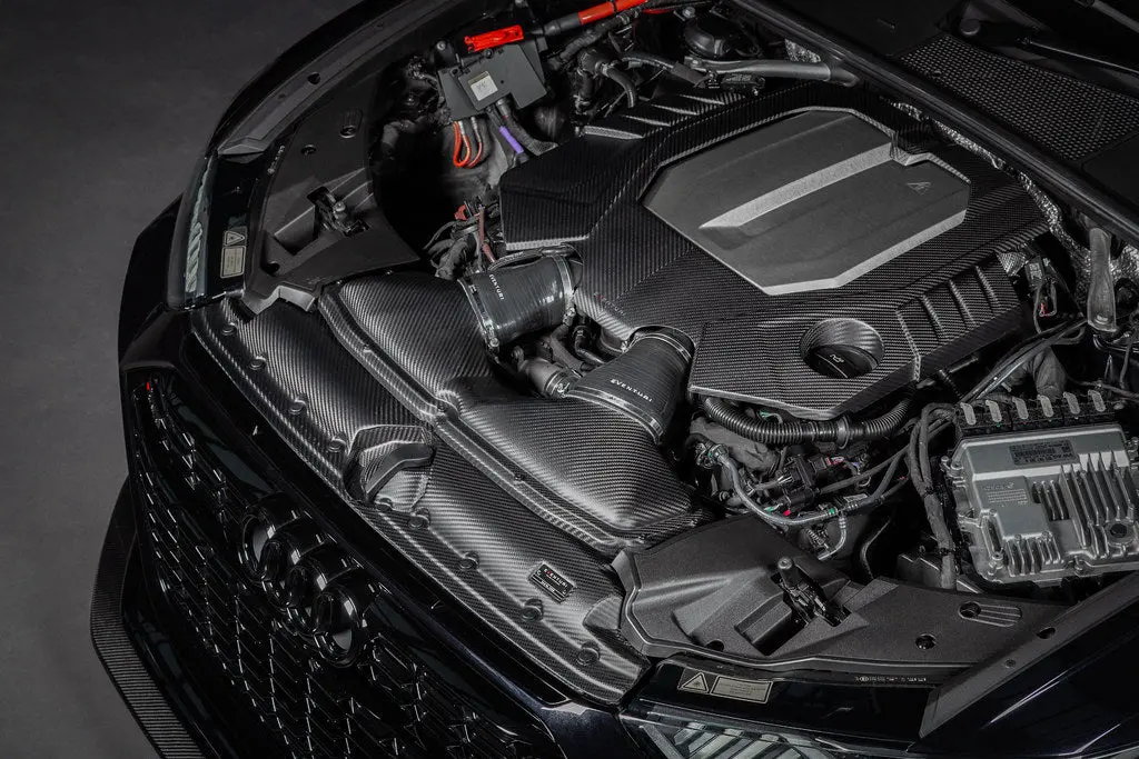 Eventuri C8 Rs6/Rs7 Black Carbon Engine Cover 1