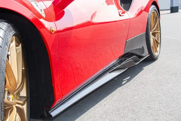 Capristo Ferrari 488/F8 - Side Skirts (With Wings) 1