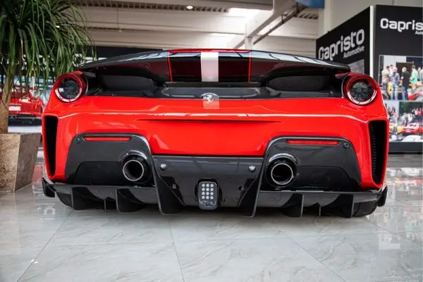 Capristo Ferrari 488 Pista - Carbon Fiber Rear Diffuser (Matte) 1