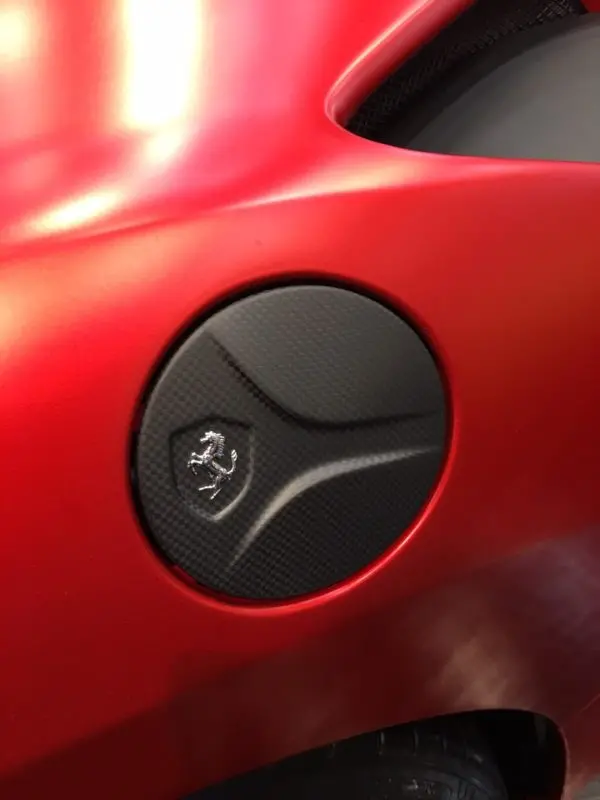 Capristo Ferrari 488 - Carbon Gas Cap (2018+) Matte 2