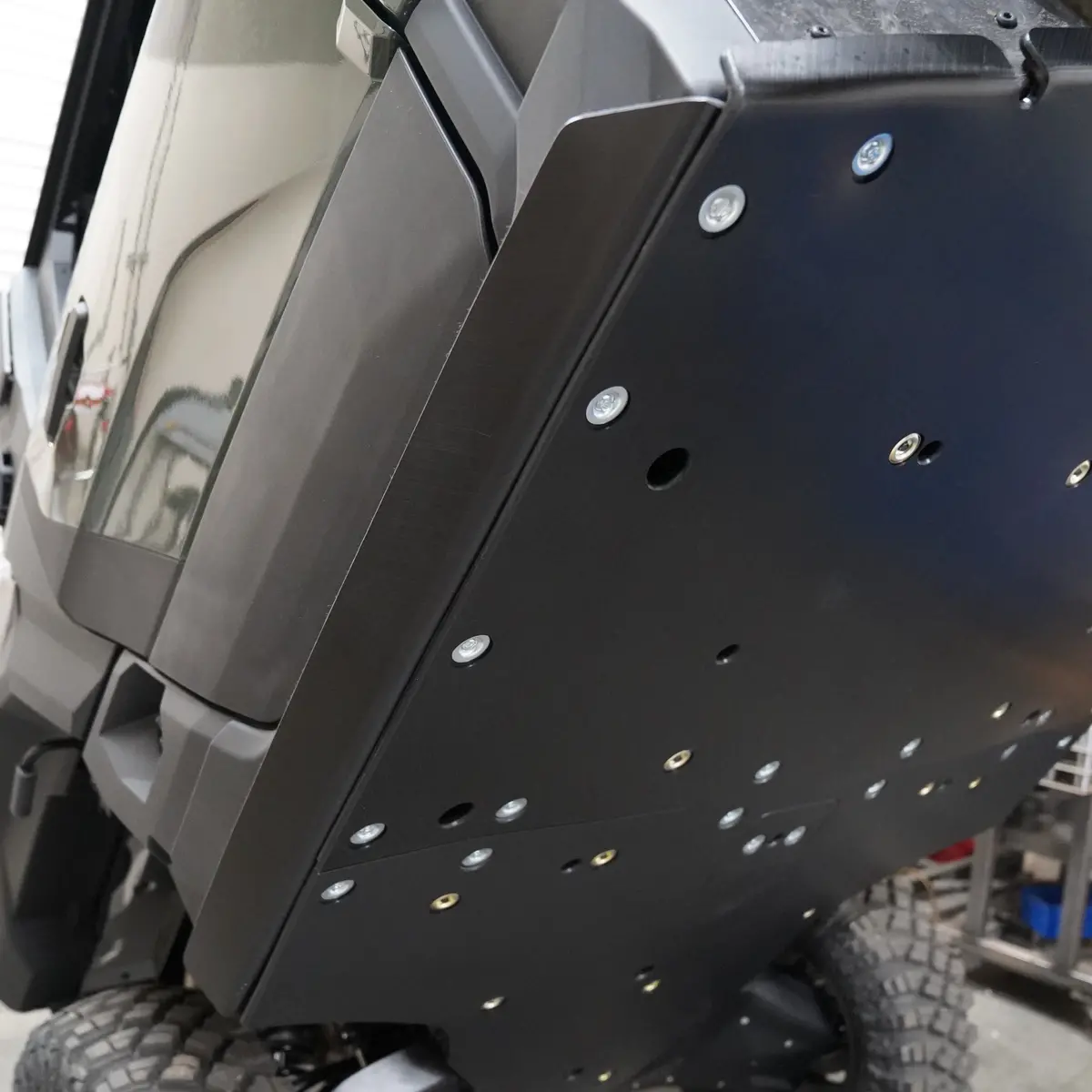 Polaris Xpedition Uhmw Rock Sliders 1