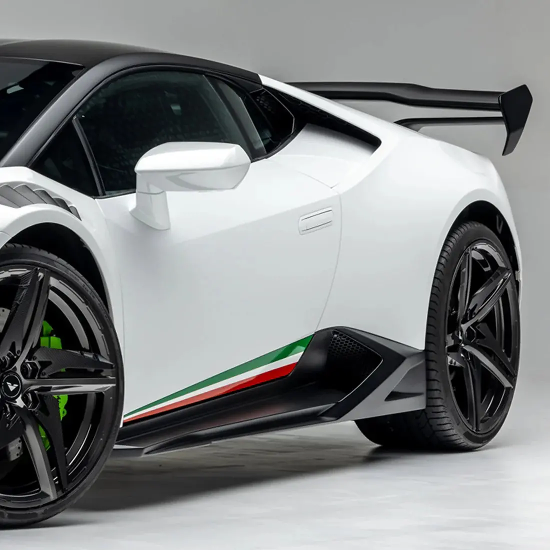 Lamborghini Huracan Monza Evo Edizione Program Side Blades (Gloss Carbon) 1