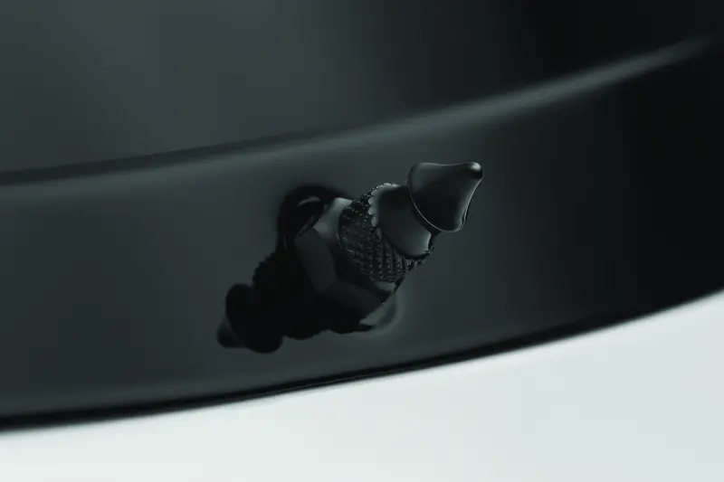 Kuryakyn Windshield Spikes Fltr Black 1