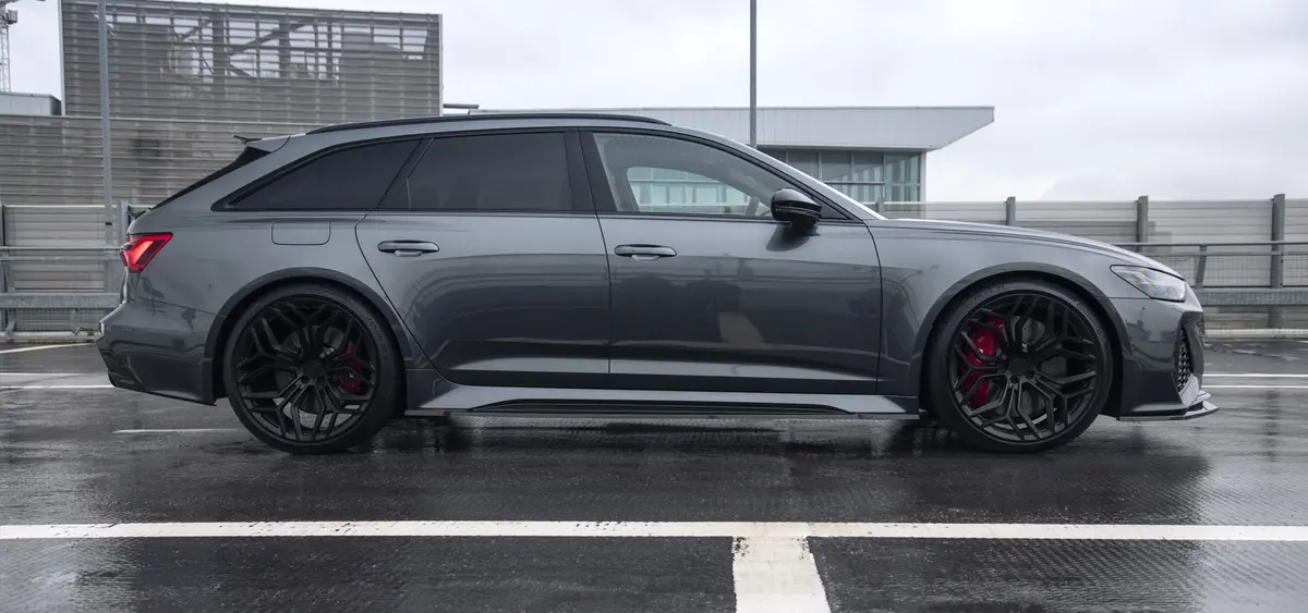 Urban Automotive Rs6 C8 Visual Carbon Fibre Lower Sills With Urban Automotive Branding 1