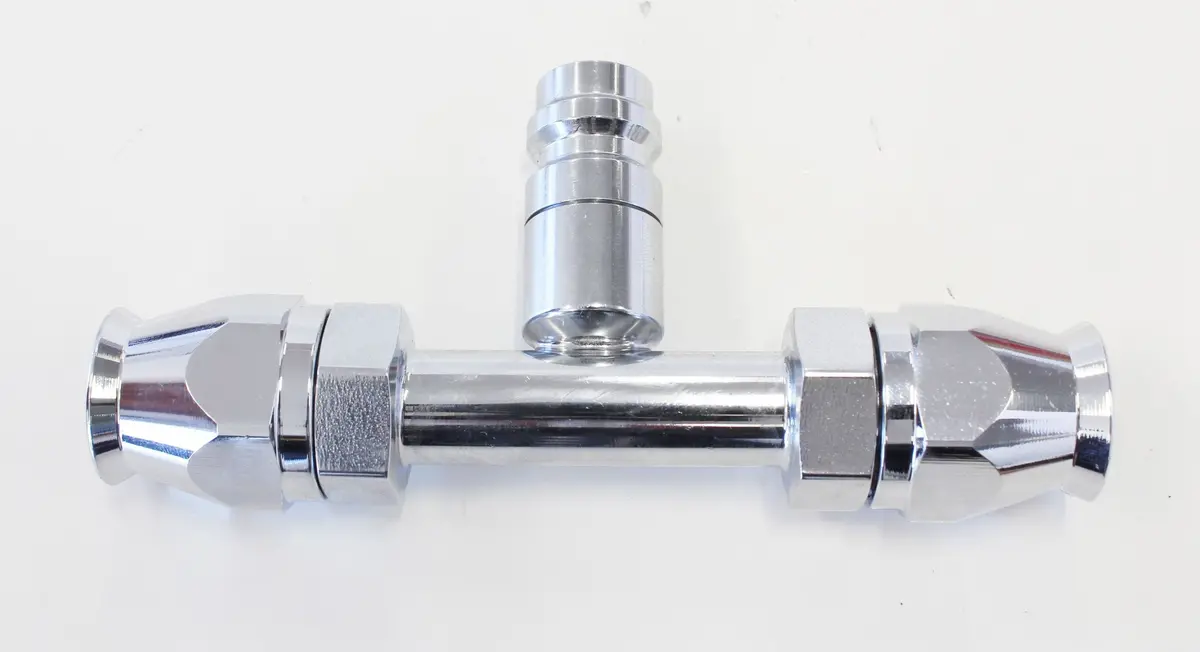 A/C Inline #8 Fitting With Integrated Charge Port – Affcel-08B 1
